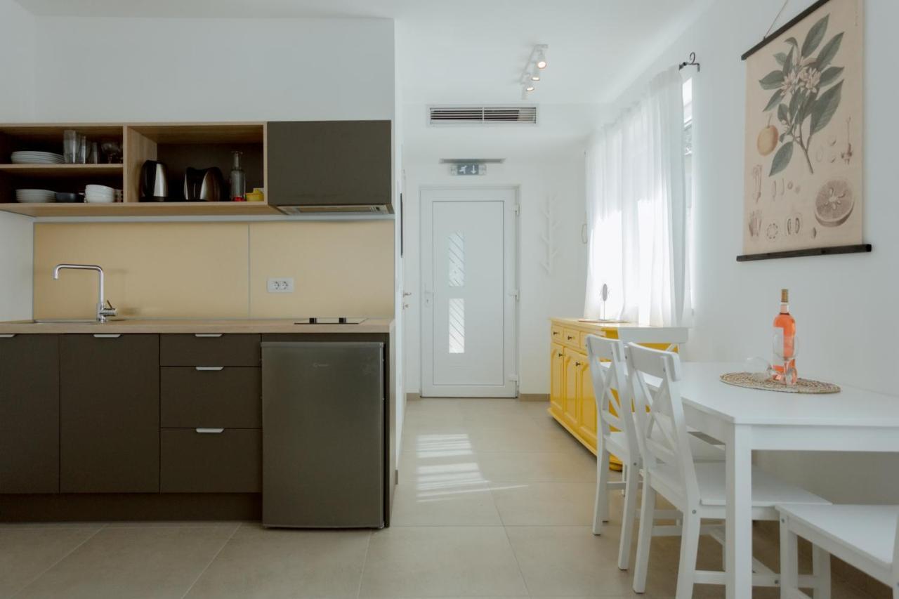 Apartments Ivica โอมิช ภายนอก รูปภาพ