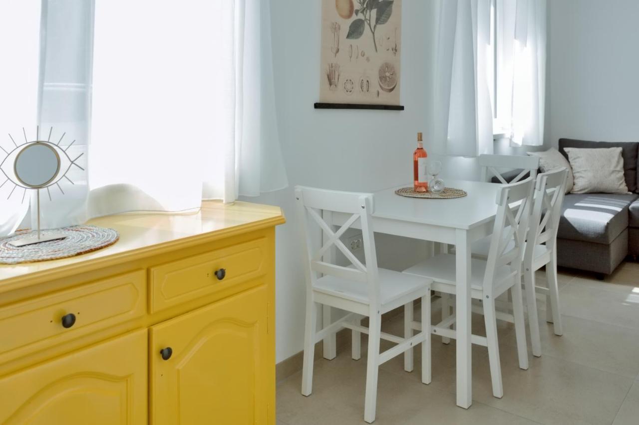 Apartments Ivica โอมิช ภายนอก รูปภาพ