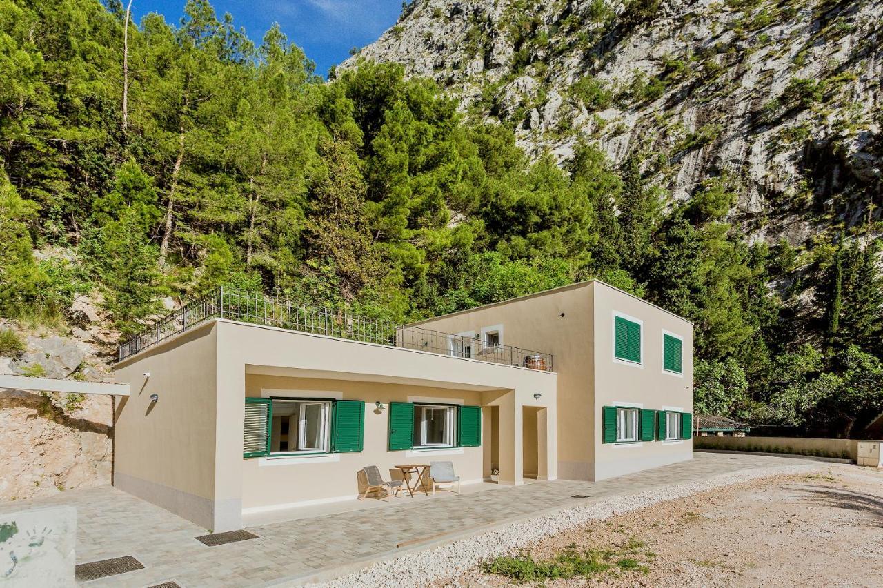 Apartments Ivica โอมิช ภายนอก รูปภาพ
